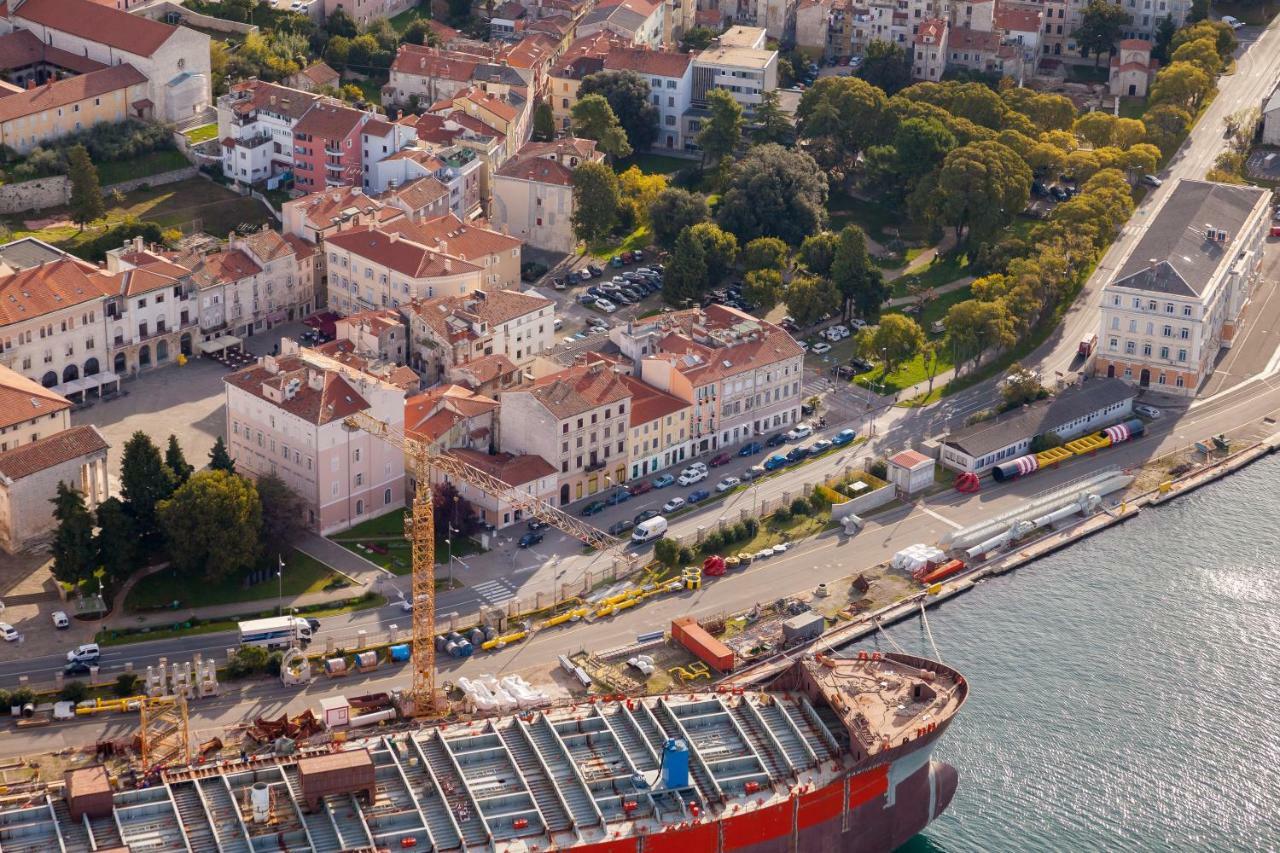 Main Square Apartments With Sea View PUY 외부 사진
