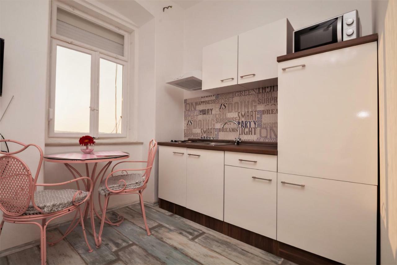 Main Square Apartments With Sea View PUY 외부 사진